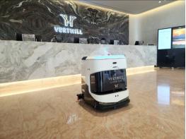 봄맞이 대청소 수요 증가… 골프장·프라임 빌딩까지 AI 청소로봇 확산 기사 이미지